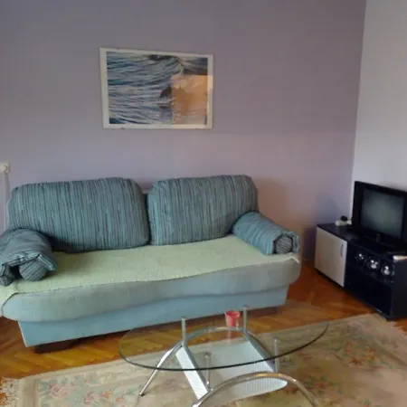 Apartman Sandra شقة